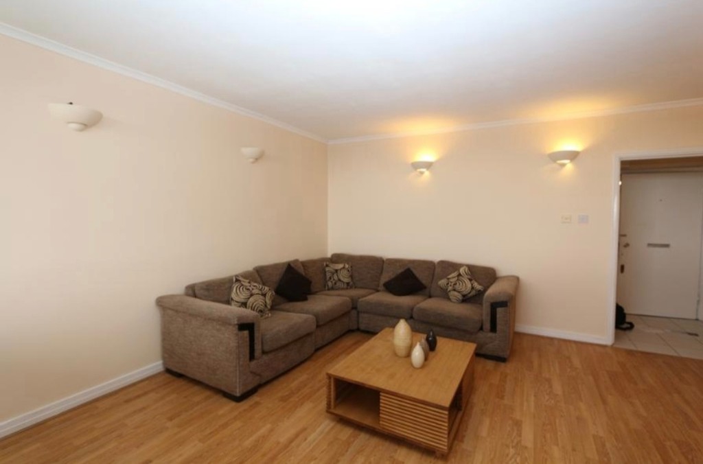 1 bed flat for sale in Cambridge Square, Quadrangle Tower, London W2  - Property Image 3