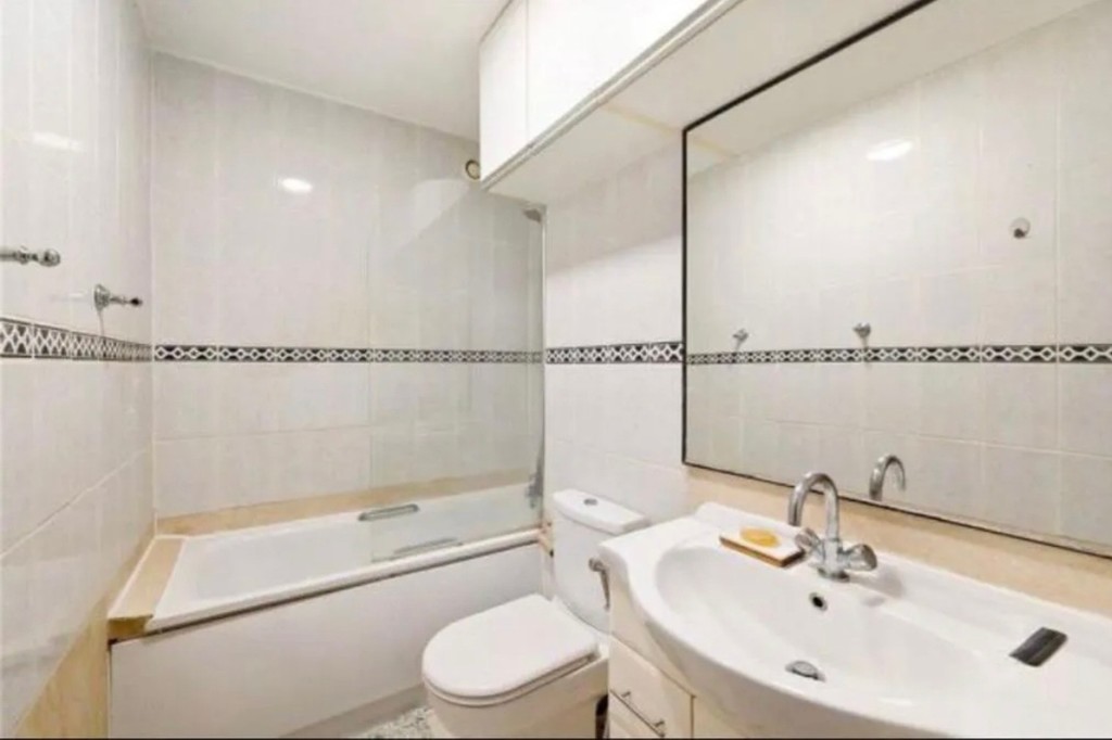1 bed flat for sale in Cambridge Square, Quadrangle Tower, London W2  - Property Image 9