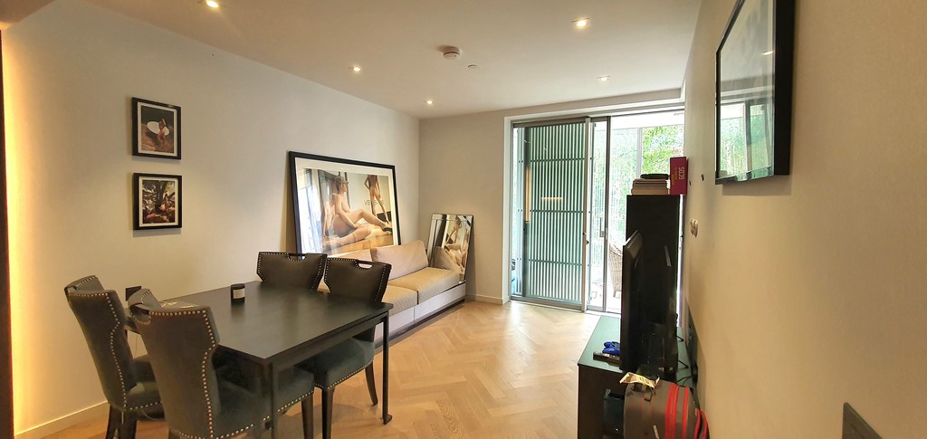 1 bed flat for sale in Bessborough House, Battersea Power Station, London SW11  - Property Image 7