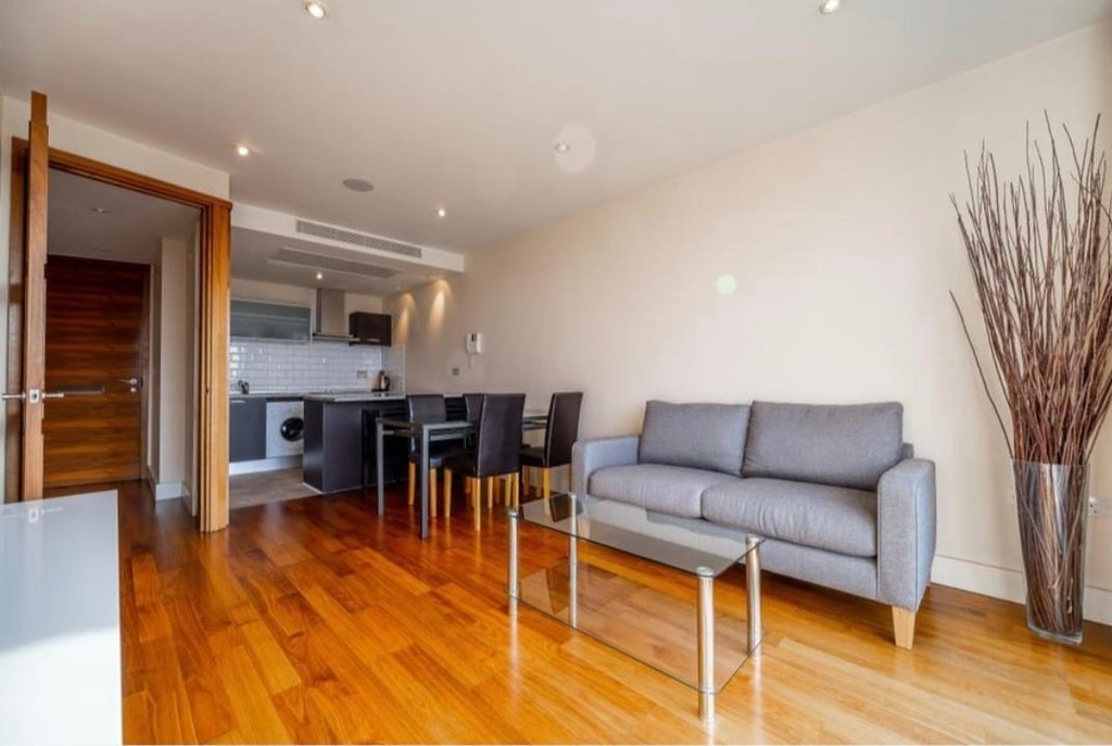 1 bed flat for sale in Peninsula Apartments, Praed Street, London W2  - Property Image 2