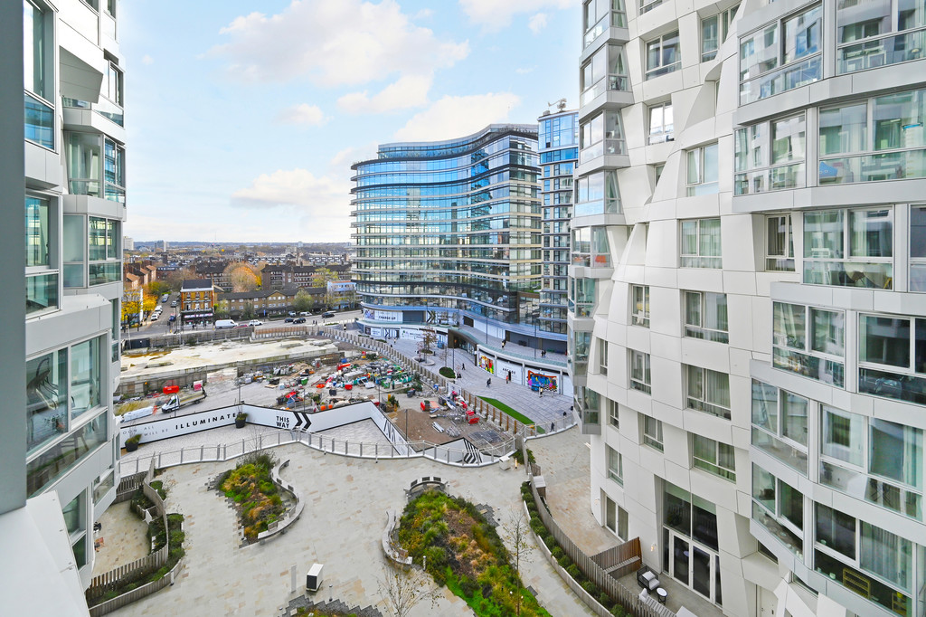 2 bed flat to rent in Prospect Way, London  - Property Image 13