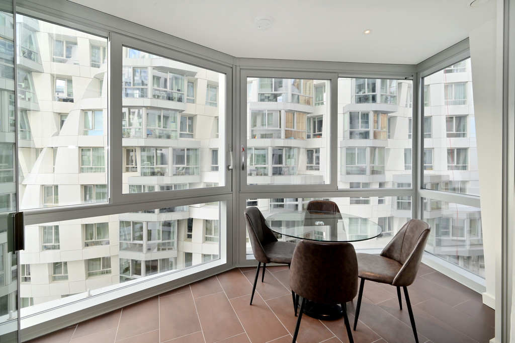 2 bed flat to rent in Prospect Way, London  - Property Image 3