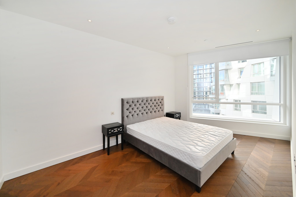 2 bed flat to rent in Prospect Way, London  - Property Image 6