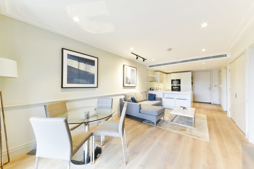 1 bed flat to rent in Crisp Road, London - Property Image 1
