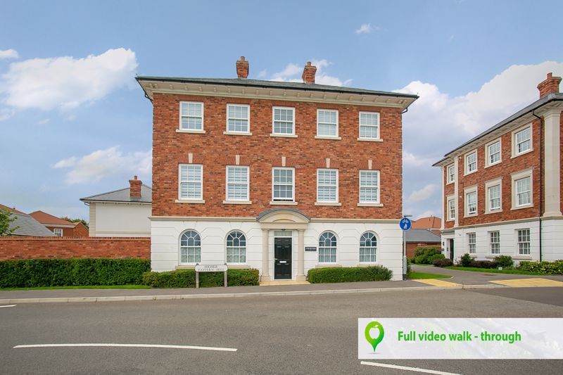 2 bed flat for sale in Yeovil, BA21