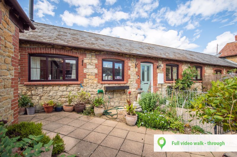 2 bed bungalow for sale in Haselbury Plucknett, Crewkerne, TA18