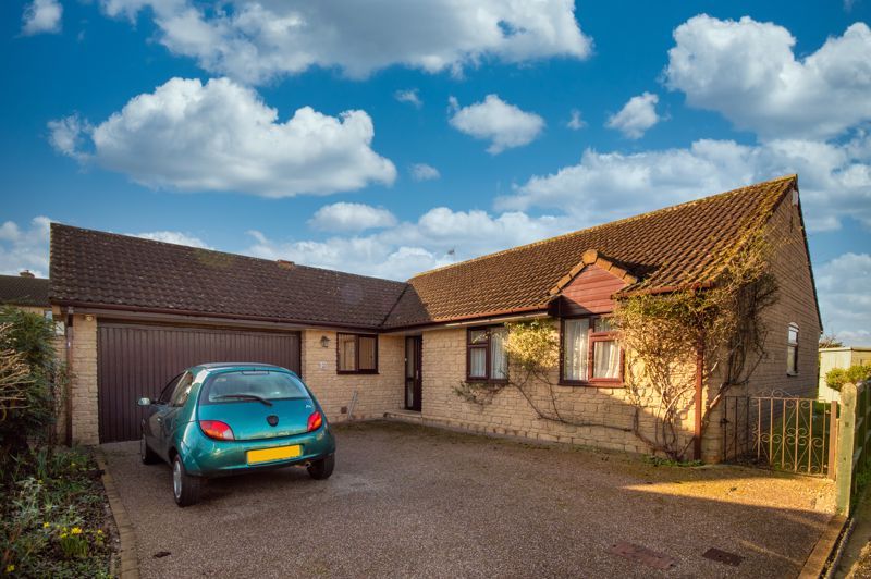 3 bed bungalow for sale in South Petherton, TA13
