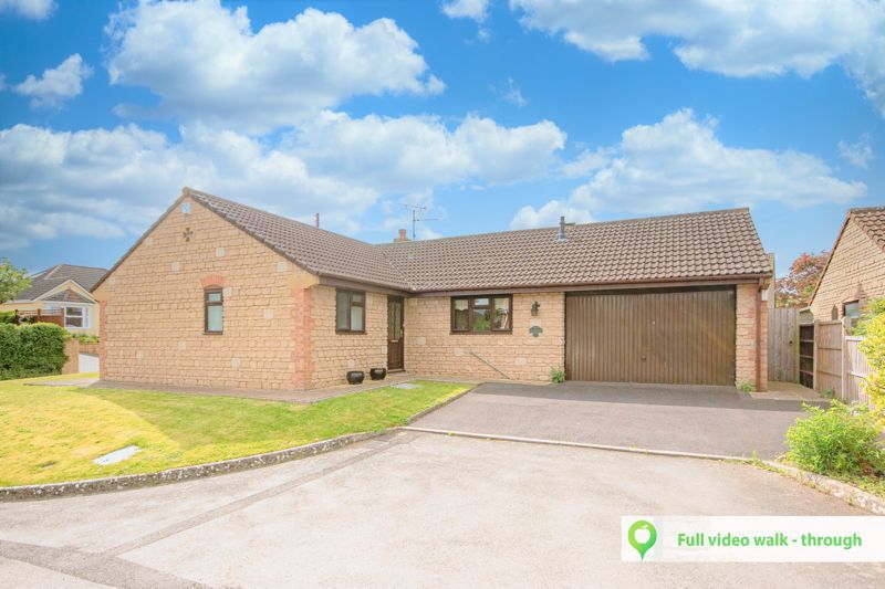 3 bed bungalow for sale in South Petherton, TA13