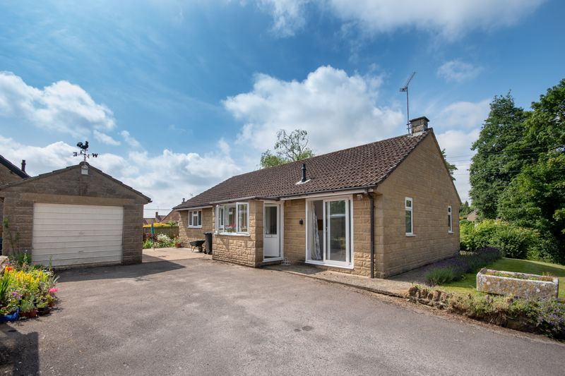 3 bed bungalow for sale in South Petherton, TA13