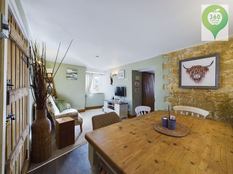 3 bed house for sale in St. James Street, South Petherton  - Property Image 11