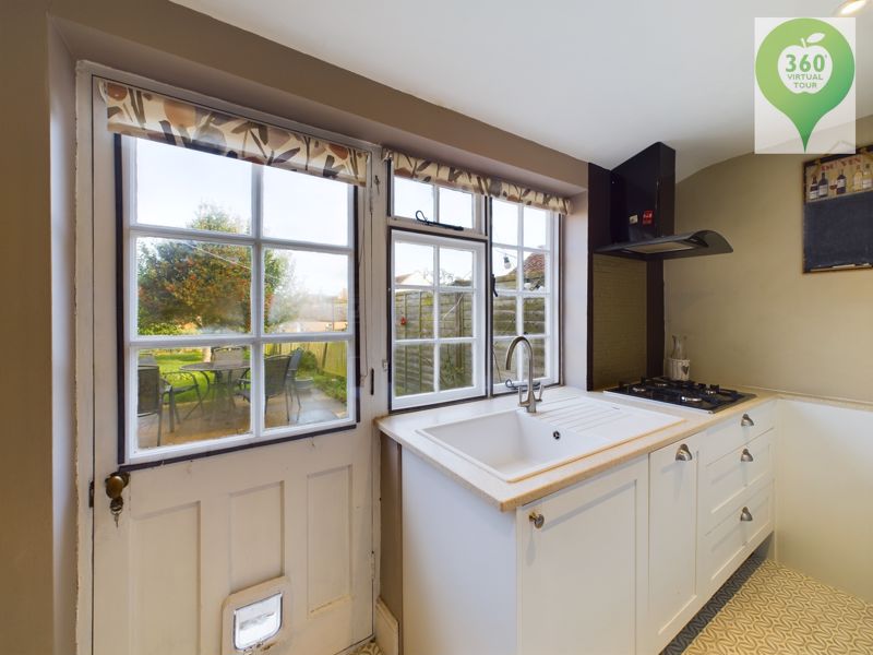 3 bed house for sale in St. James Street, South Petherton  - Property Image 13