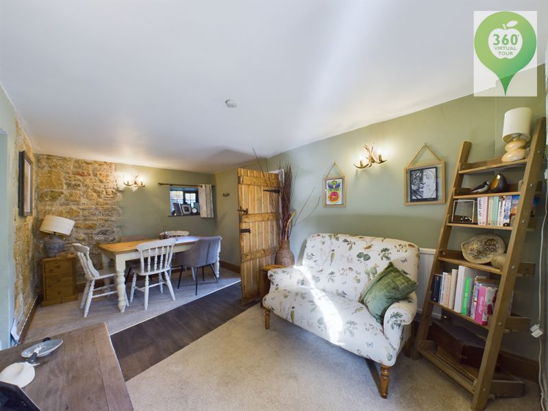 3 bed house for sale in St. James Street, South Petherton  - Property Image 4