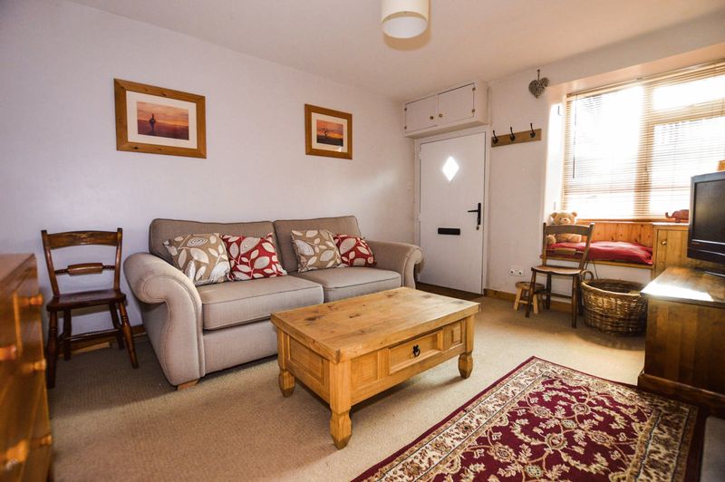 2 bed cottage to rent in South Petherton  - Property Image 3