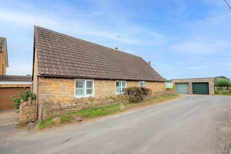 3 bed bungalow for sale in Lopen, South Petherton  - Property Image 10