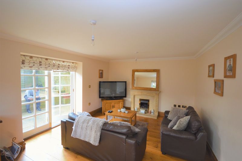 3 bed house for sale in Stoke-Sub-Hamdon  - Property Image 2
