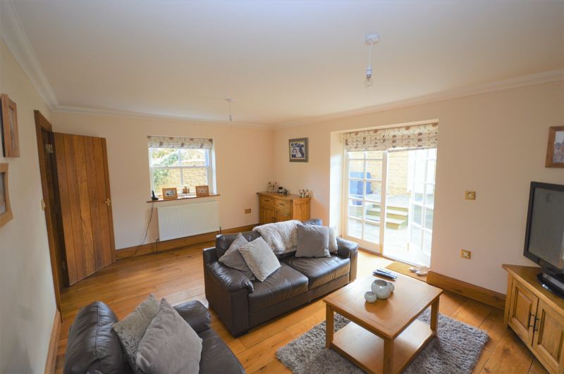 3 bed house for sale in Stoke-Sub-Hamdon  - Property Image 3