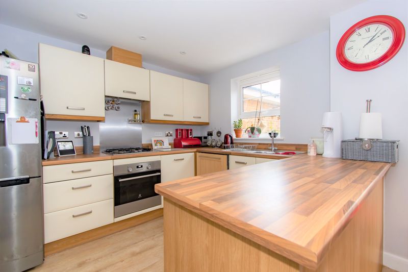 4 bed house for sale in Yeovil  - Property Image 3