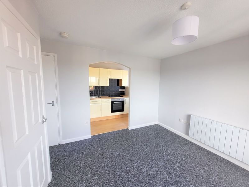 1 bed flat to rent in Abbey Manor Park  - Property Image 5