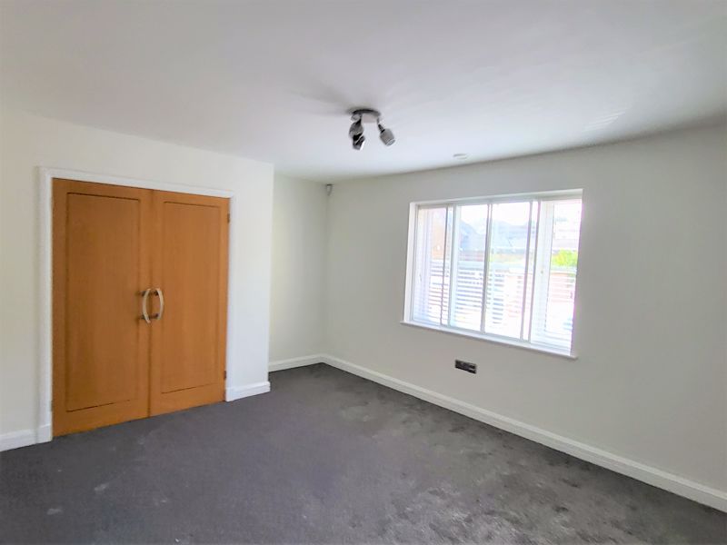 2 bed flat to rent in Yeovil  - Property Image 13