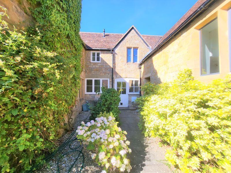 3 bed house to rent in Sherborne  - Property Image 8