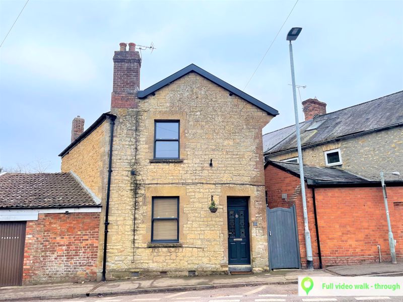 2 bed cottage for sale in Goulds Brook Terrace, Crewkerne, TA18