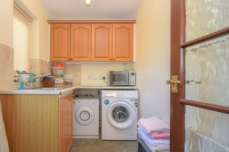 3 bed bungalow for sale in St. Michaels Gardens, South Petherton  - Property Image 13