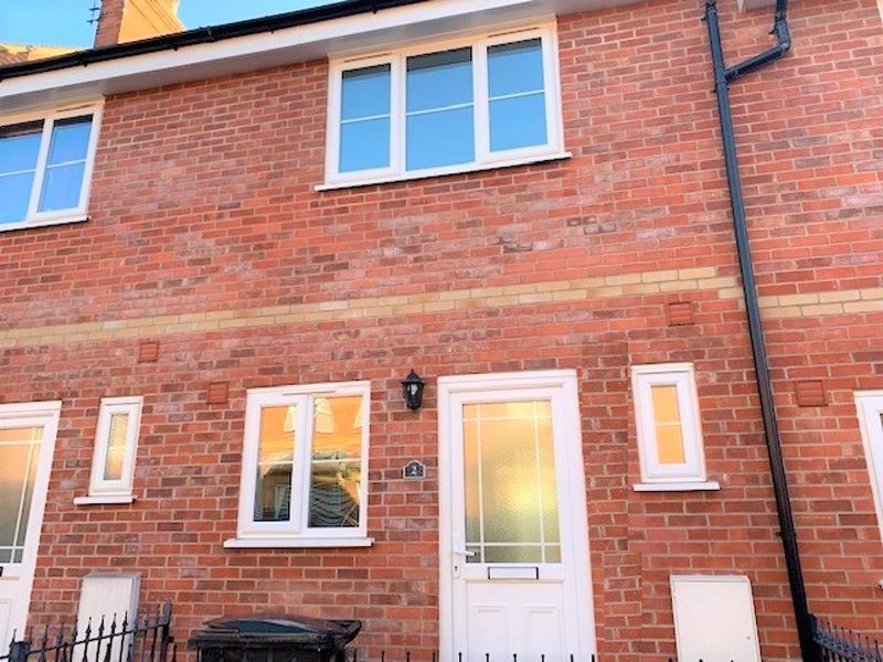 2 bed house to rent in Yeovil, BA20