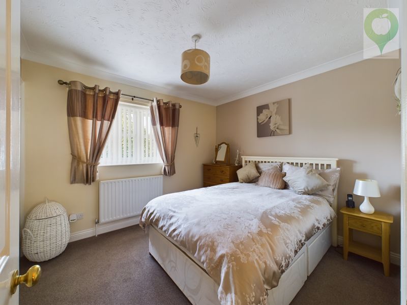 2 bed house for sale in 40 Lampreys Lane, South Petherton  - Property Image 4