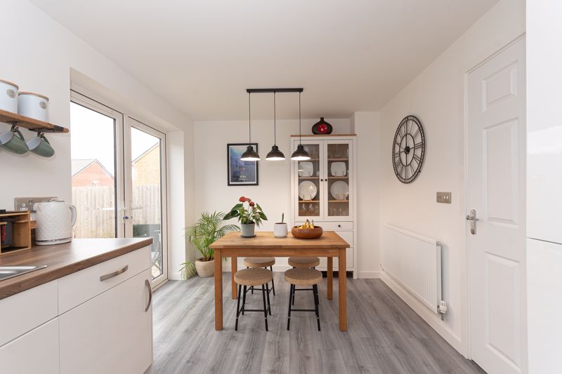 3 bed house for sale in Houndstone, Yeovil  - Property Image 3
