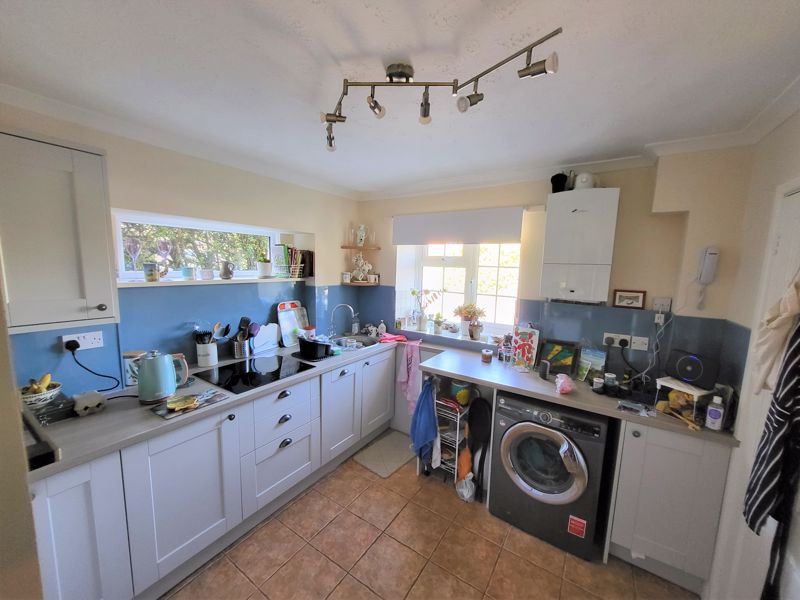 2 bed cottage to rent in Lower Street, Merriott  - Property Image 3