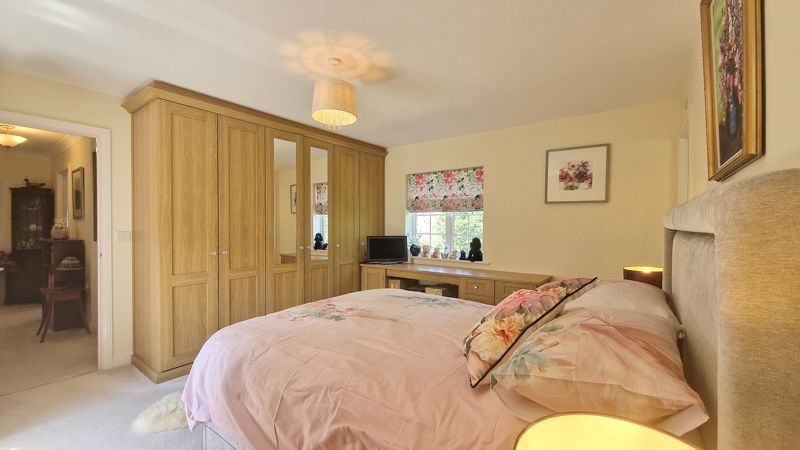 4 bed house for sale in Lower Meadow, Ilminster  - Property Image 11