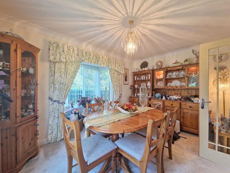 4 bed house for sale in Lower Meadow, Ilminster  - Property Image 8