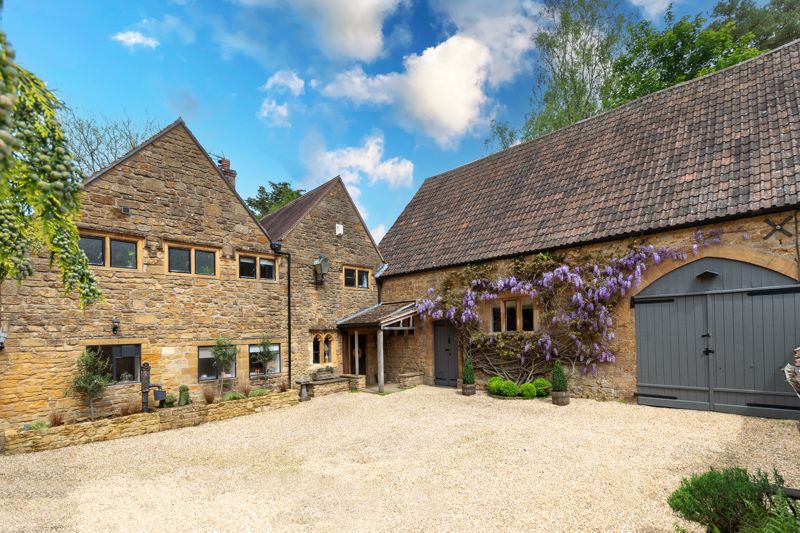 3 bed cottage for sale in Manor Lodge, South Petherton  - Property Image 11