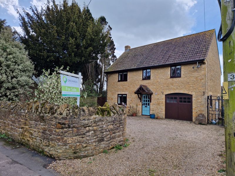 4 bed house to rent in Langlands, Stoke-Sub-Hamdon, TA14