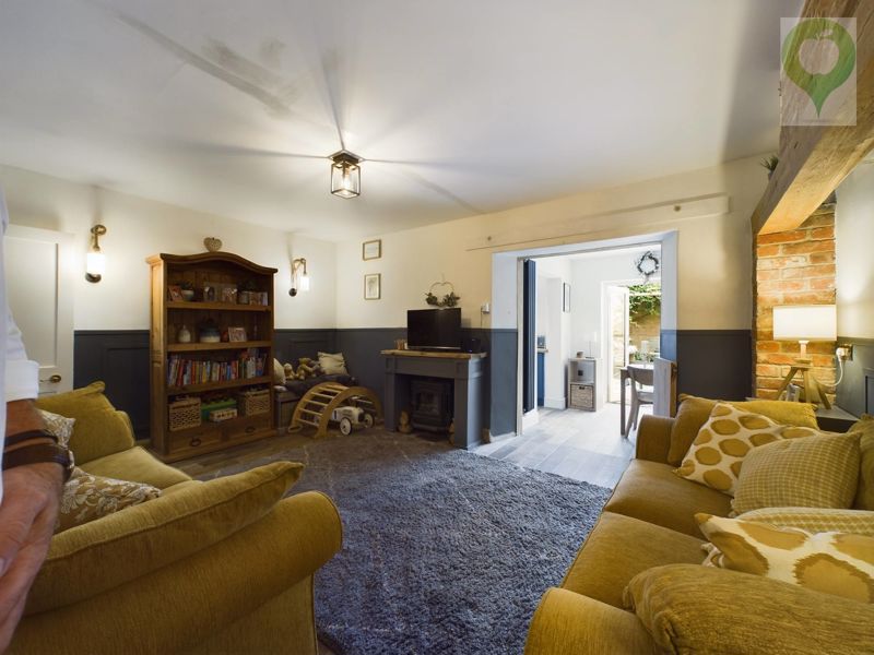 3 bed cottage for sale in 37 High Street, Hinton St. George  - Property Image 3