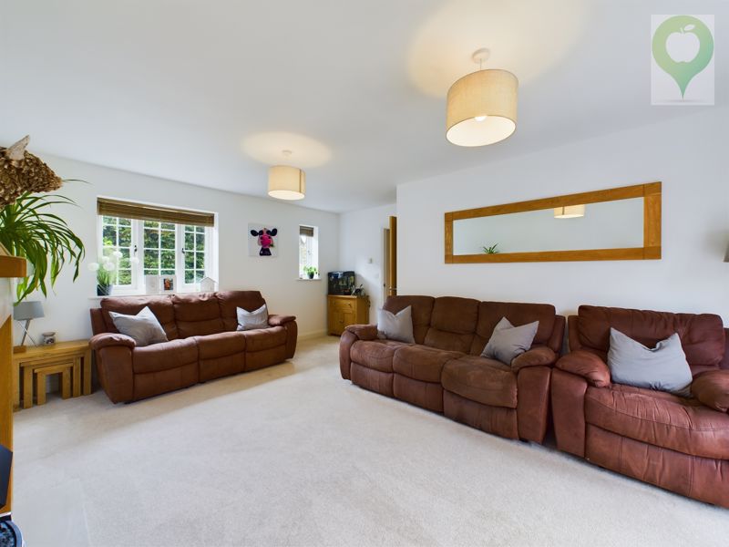 4 bed house for sale in Long Orchard Way, Martock  - Property Image 10