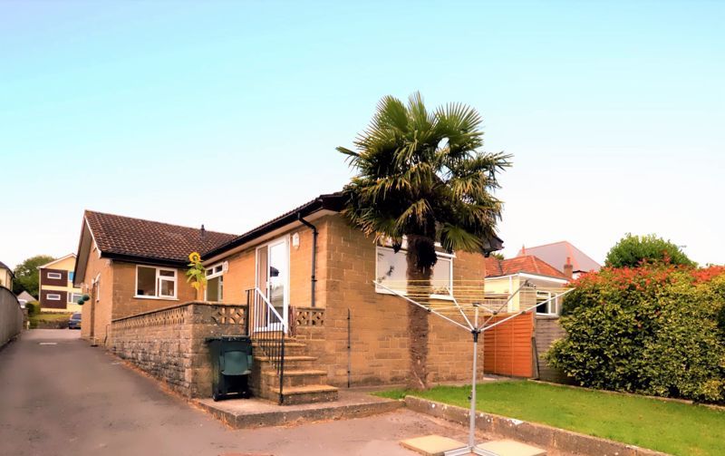 3 bed bungalow for sale in Yeovil, BA21
