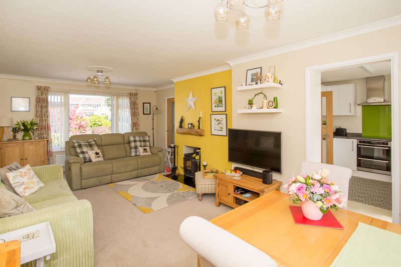 3 bed bungalow for sale in Martock  - Property Image 9