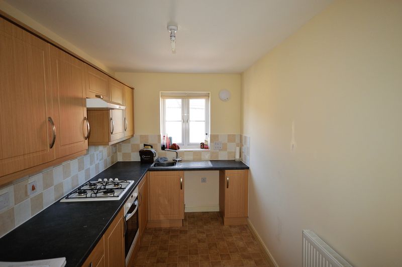 2 bed  to rent in Crewkerne  - Property Image 2