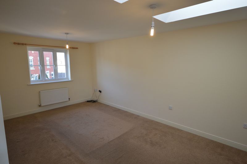 2 bed  to rent in Crewkerne  - Property Image 3