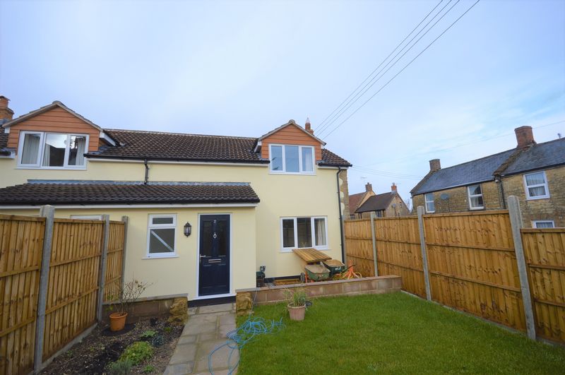 2 bed house to rent in Misterton, Crewkerne, TA18