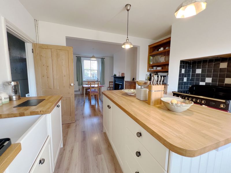 3 bed house for sale in Kingsbury Episcopi  - Property Image 11