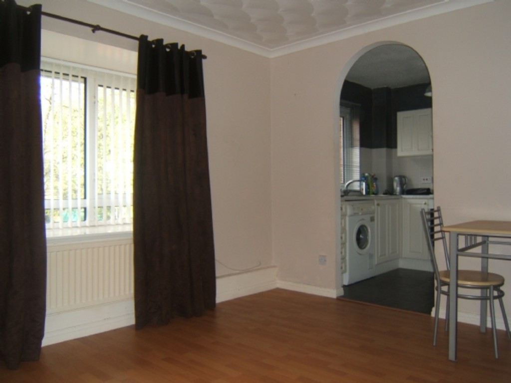 1 bed flat to rent in 29 Highbury Court, Cimla  - Property Image 2