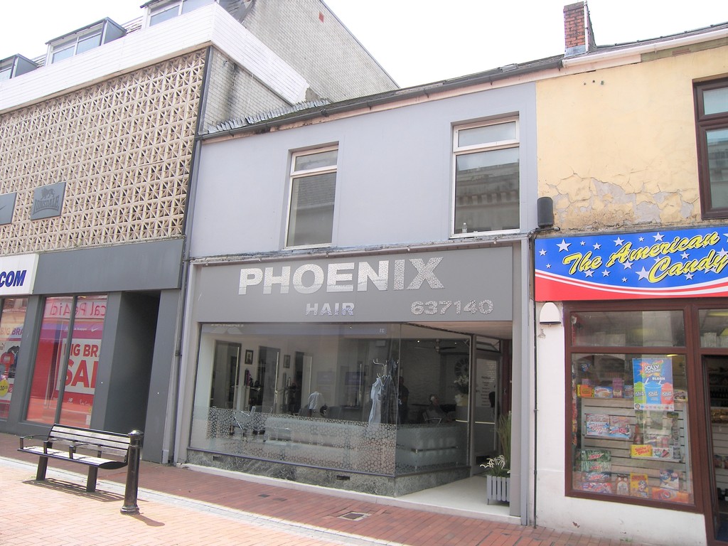 1 bed flat to rent in Queen Street, Neath, Neath - Property Image 1