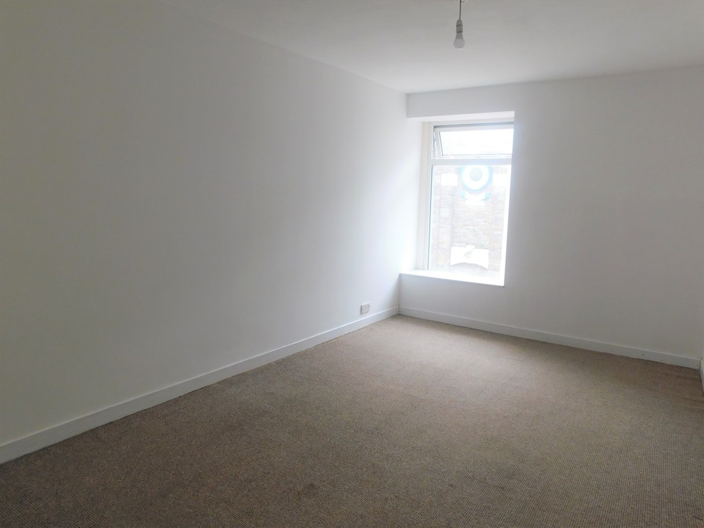 1 bed flat to rent in Queen Street, Neath, Neath 7