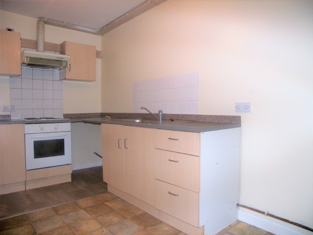 1 bed flat to rent in Hebron Road, Clydach 4