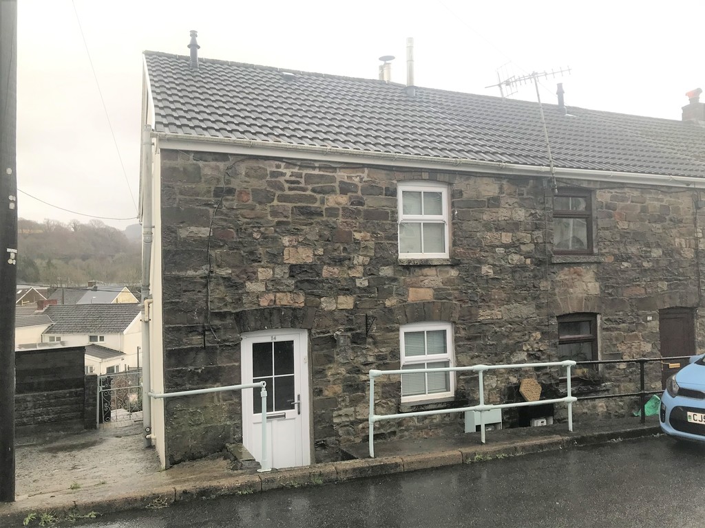 2 bed house to rent in Pontneathvaughan Road, Glynneath, Neath 1