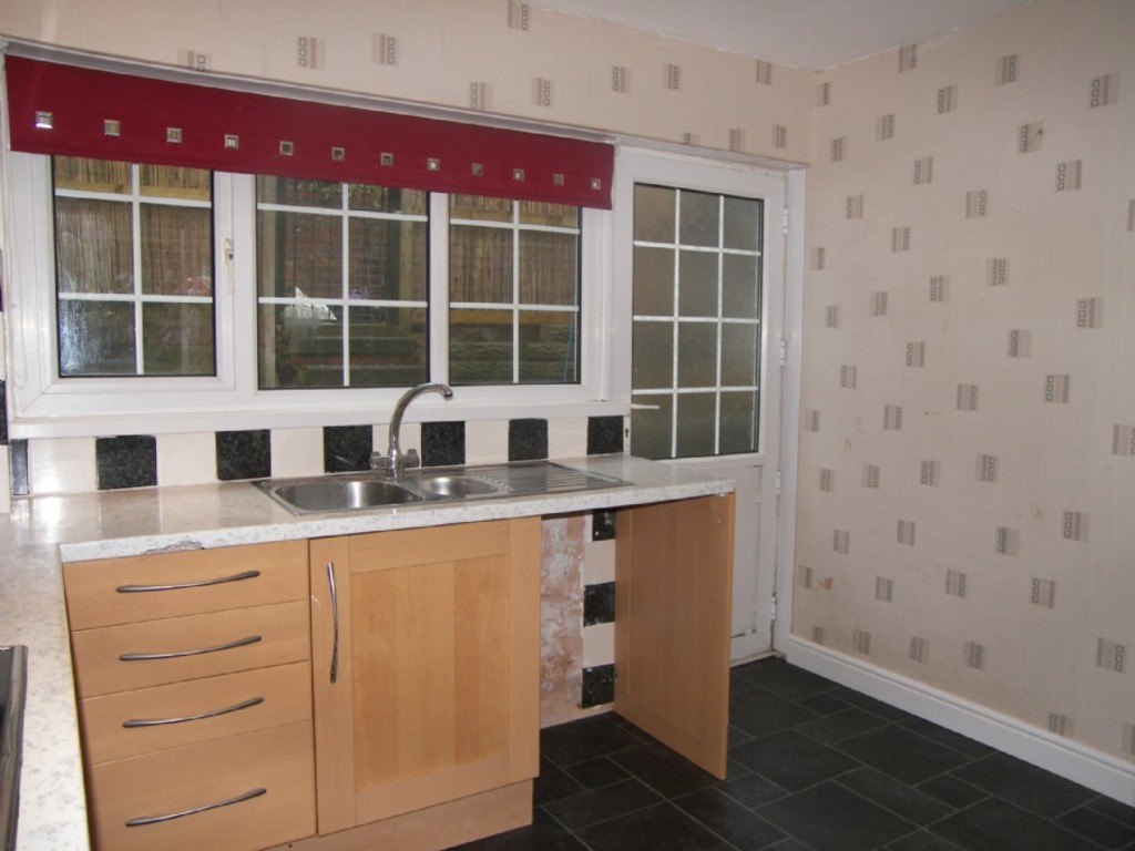 2 bed house to rent in Wheatley Road, Melyn 6