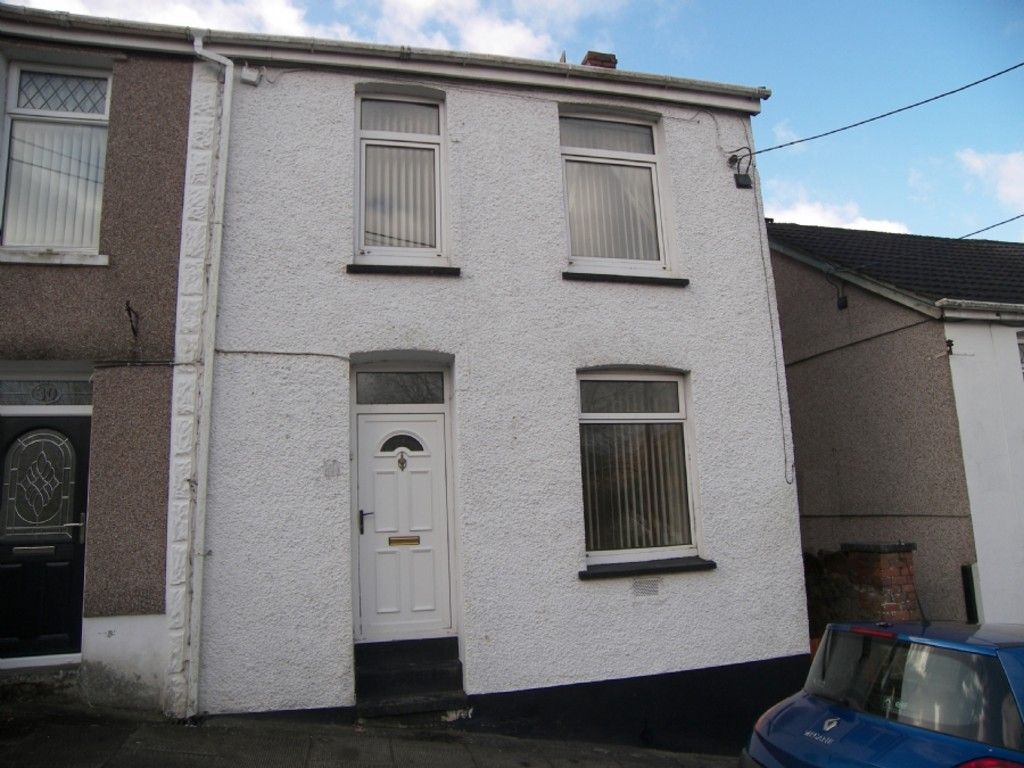 3 bed house to rent in Hill Street, Melincourt 1