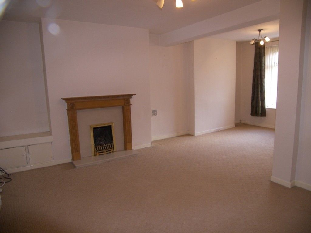 3 bed house to rent in Hill Street, Melincourt 2